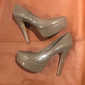 Aldo patent platform pumps